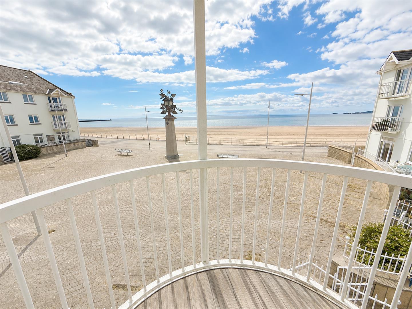 Ocean Crescent, Marina, Swansea, SA1 1YZ